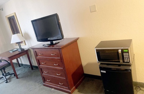 Eagan Casa | Deluxe Queen Room with Two Queen Beds - Non-Smoking