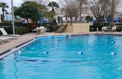 Florida Center Apartamento | Deluxe Room Near Gator Golf Adventure Park ORL