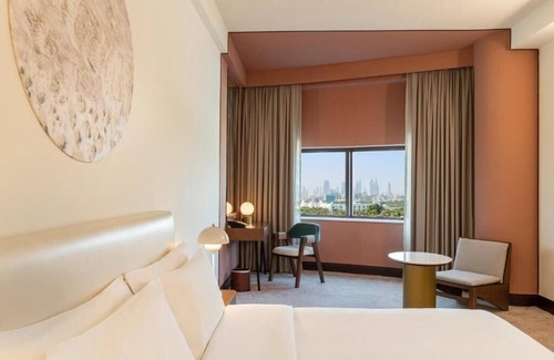 Garhoud Hotel | Deluxe Room Near Gigico Metro station By Luxury Bookings