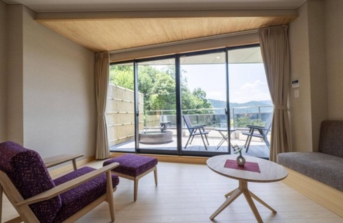 Hachiman-cho Hotel | Deluxe Room with private openair bathwith bathroom and toilet / Gujo Gifu