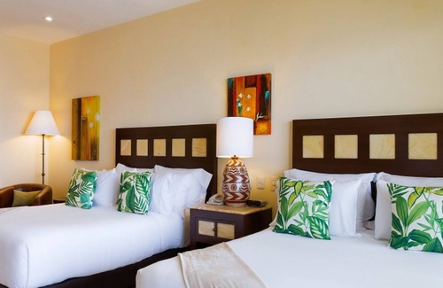 Mismaloya Complejo | Deluxe Room Unparalleled ocean views from suite’s private terraces