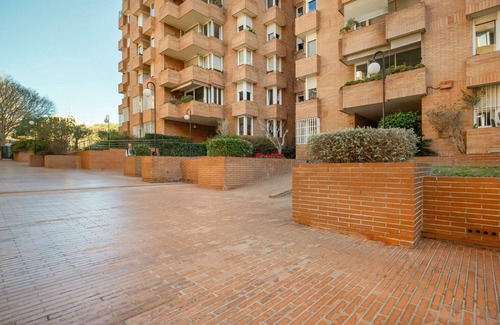 Sarria Apartamento | Deluxe Sarrià 2BR w/ Doorman, Renovated Recently, by Blueground