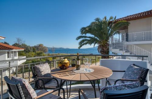 Kandia Casa | Deluxe Seaside Condo for 6