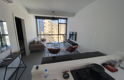 Sodeco Apartamento | Deluxe Stay in Vibrant Monot 22/24 Electricity