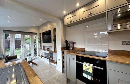 Hull Casa | Moderno-Casa-Baño Privado