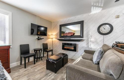 Truckee Casa | Deluxe Studio Partial Lake View #125 at Donner Lake Village