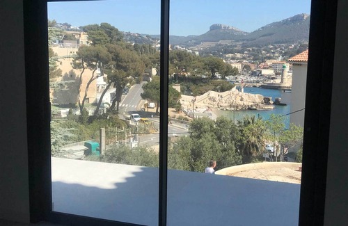 Cassis Villa | Suite-De Lujo-Baño Privado-Vista al Mar