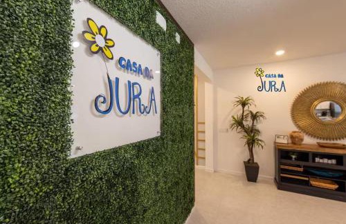 Kissimmee Casa | Deluxe themed private ROOMS - Ensuite Bath & Pool Access by Casa Da Jura
