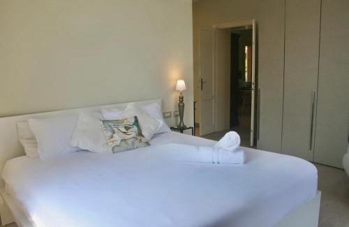 Como Apartamento | Deluxe top floor apartment in Villa Marina