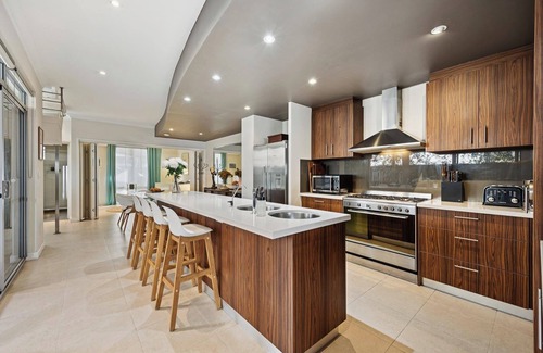 West Leederville Casa | Deluxe townhouse living in West Leederville close to Perth, trains, beaches