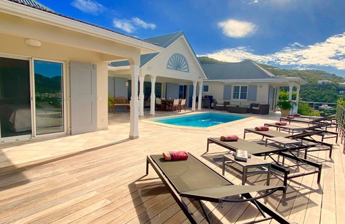Morne Criquet Villa | Deluxe Villa Les Acajous Espectacular vista de la playa de St-Jean