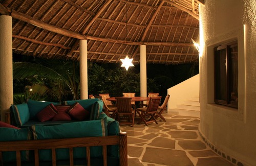 Watamu Villa | Deluxe Villa With Garden / Pool With Service Staff 150mt From the sea
