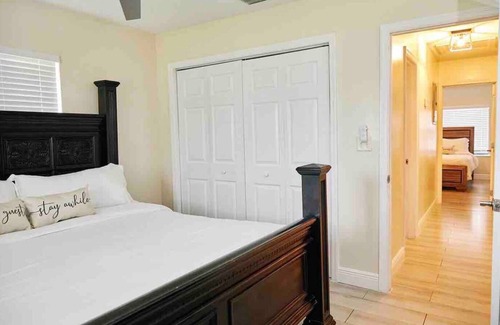 Bahama Reef Casa | Delva’s Place- Gated 2 Bedroom Pet Friendly