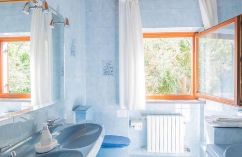 Magugnago Apartamento | Apartamento Delvai en Brenzone - 2 personas, 1 dormitorios