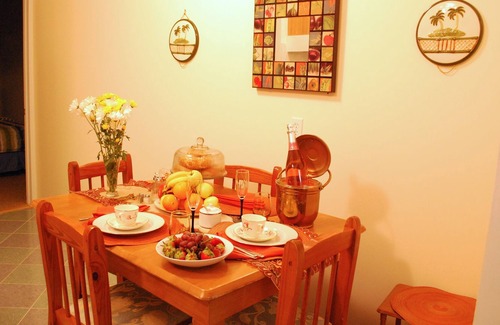 Canarsie Casa | Delz Bed & Breakfast