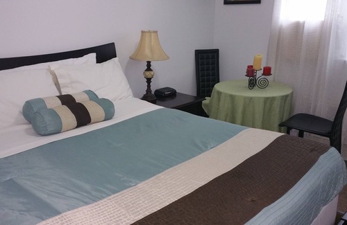 Canarsie Casa | Delz Bed & Breakfast