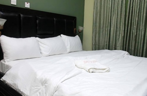 Alimosho Hotel | Demeg Hotel And Suites