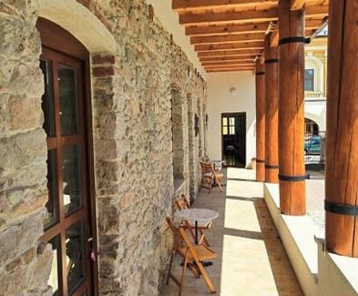 Mad Casa | Demetervin
