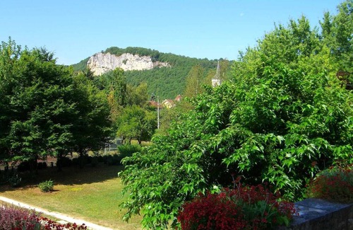 Saint Sozy Casa | Demeure de Charme Dans un Village du Quercy Avec un Parc, Tennis et Piscine