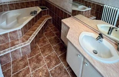 Chalons-en-Champagne Casa | Demeure La Belle Époque, Sauna et Billard Français
