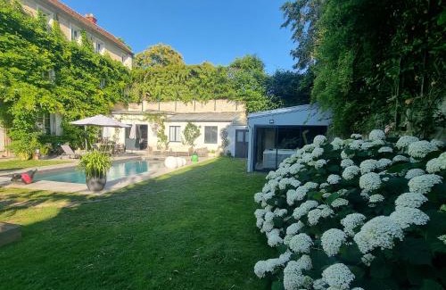 Fontainebleau Cama Y Desayuno | Demeure Les Aiglons, Chambres d'hôtes & Spa