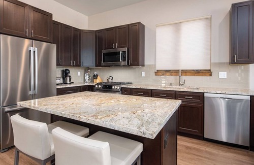 Frisco Casa | Deming Crossing Modern Downtown Frisco Duplex