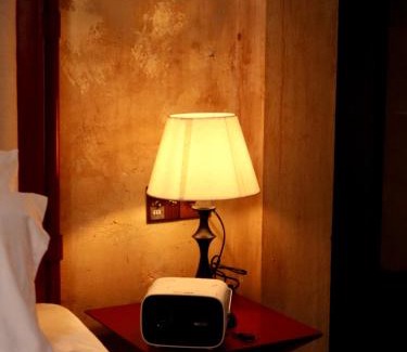 Van Mieu Hotel | DEMO Inn & Ine - Poetic Studio Stay