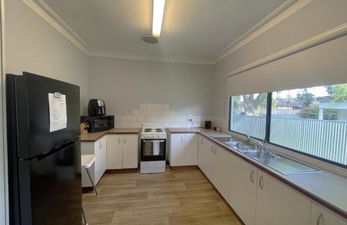 Esperance Casa | Dempster House