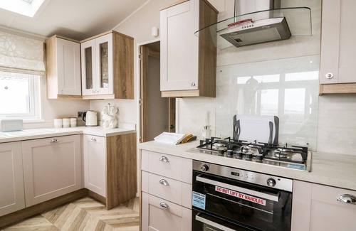 Borth Cabaña | DENBIGH 8, family friendly, character holiday cottage in Borth