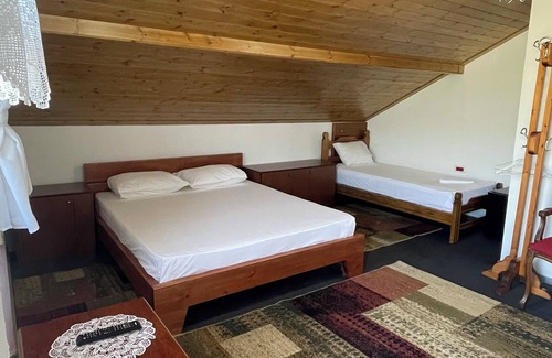 Gjirokaster Casa | Denis Guest House