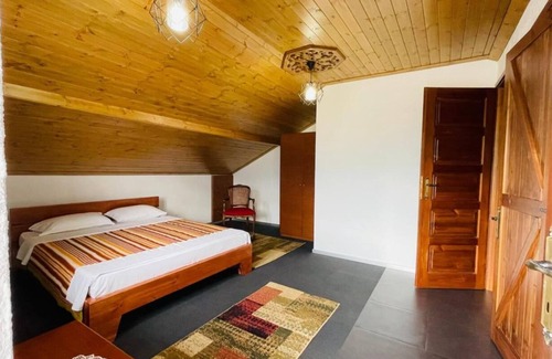 Gjirokaster Casa | Denis - Private Rooms Guesthouse Gjirokastra