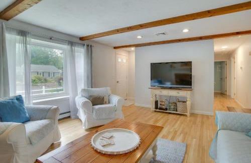 South Dennis Casa | Dennis Retreat 4 Mi to Mayflower Beach!
