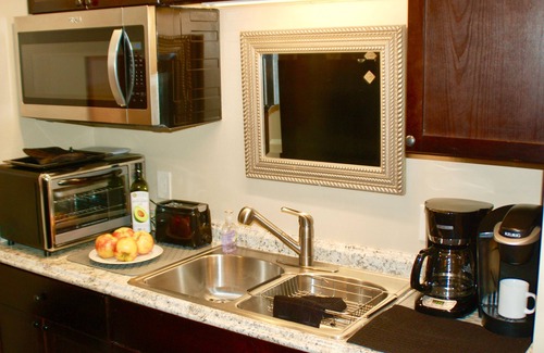 Southeast Casa | Denver Blue Bear Den: Apartamento DTC privado completo de 3 habitaciones