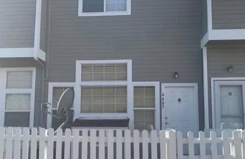 Welby Apartamento | Denver Paradise with attached Garage!