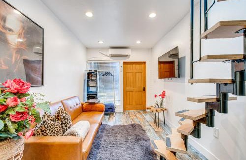 City Park West Apartamento | Denver Tiny House Walk to Cafes, Bars, Eateries!