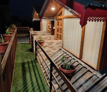 Shimla Casa | Deodar Homestay Dakbangla-kufri