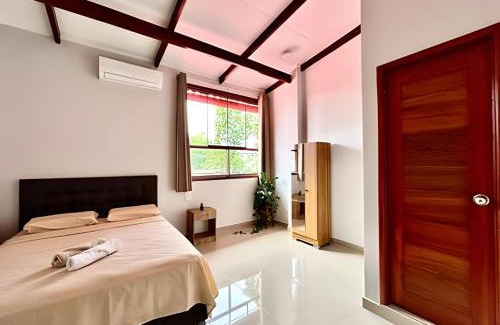 La Banda de Shilcayo Apartamento | Depa a 5min centro 2HAB con A/C Terraza y Parrilla