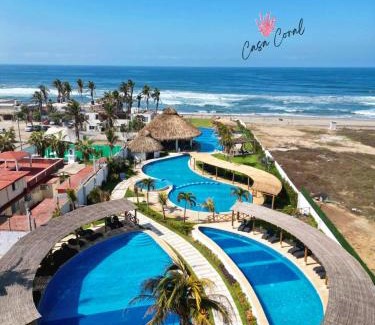 Área del bulevar Barra Vieja Apartamento | Depa Coral con Club de Playa Exclusivo Playa Bonfil Diamante