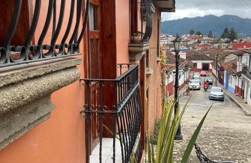 Barrio del Cerrillo Apartamento | DEPARTAMENTO EN SAN CRISTOBAL Centro ESTACIONAMIENTO LUGARES PUBLICOS EN LA CALLE