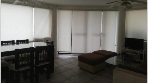 Tonsupa Apartamento | Departamento 3 Dormitorios vista al mar Tonsupa, Ecuador.