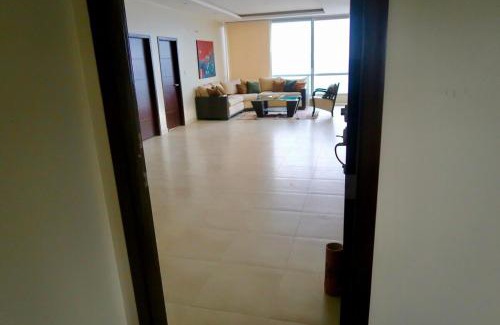 Salinas Apartamento | Departamento al pie del mar con hermosa vista