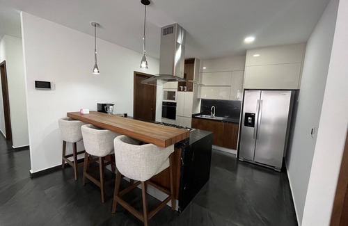 Zapopan Apartamento | Departamento de 2 recamaras a 10 min de parque metropolitano.