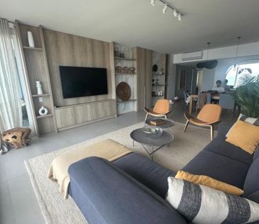 Aidy Grill Apartamento | Departamento de lujo con vista al mar frente playa brava Punta Del Este Torre Le Parc lll