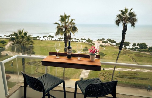 Santa Cruz Apartamento | Departamento elegante y espacioso con vista al mar, ideal para estadías largas.