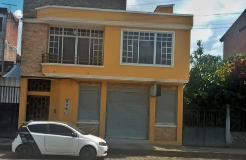 Macas Apartamento | Departamento en centro Sucua