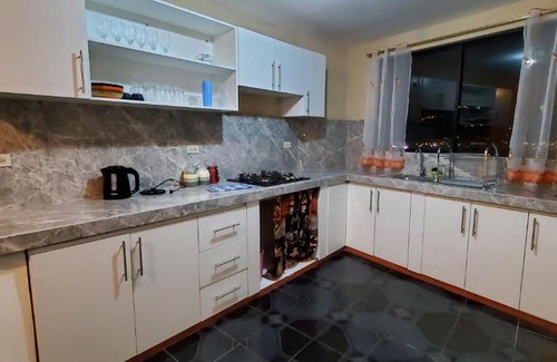 Cuenca Apartamento | Departamento en Cuenca, 2 habitaciones y parqueo gratis