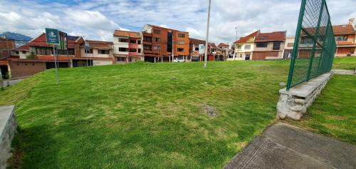 Cuenca Apartamento | Departamento en Cuenca, 3 Habitaciones y parqueo gratis