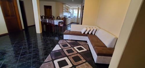 Cuenca Apartamento | Departamento en Cuenca, 3 Habitaciones y parqueo gratis