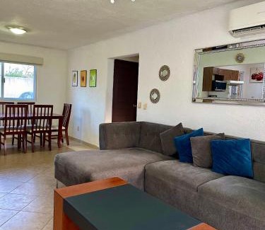 Playa Diamante Apartamento | Departamento en Pb frente a la alberca