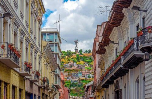 Centro histórico de Quito Apartamento | Departamento junto a la Basílica Voto Nacional - Quito